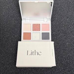 Lithe Eyeshadow Palette - Peach, Rose Gold, Charcoal